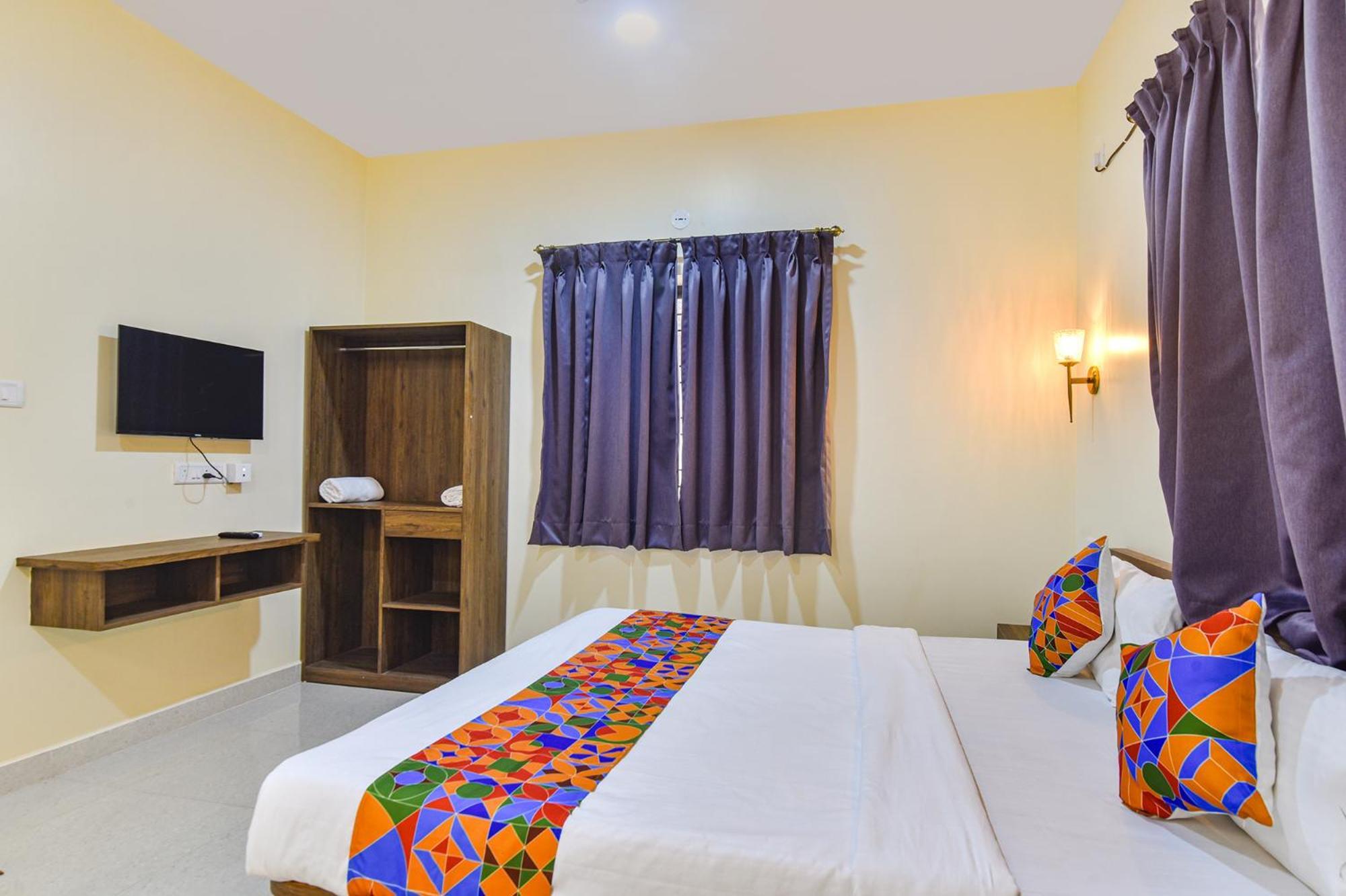 Fabhotel Baga Tulip - 500M From Baga Beach ภายนอก รูปภาพ